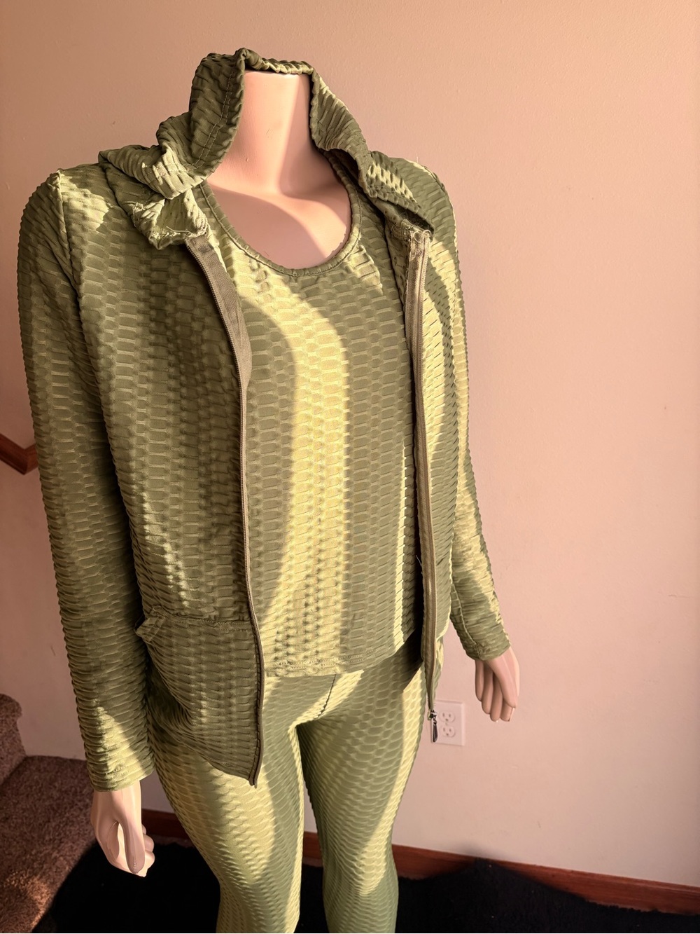 Women’s Olive Green Textured Zip Hoodie Jacket - Unbranded